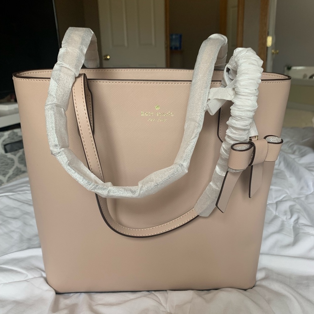 Kate Spade Brynn Tote in Warm Beige